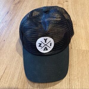 ZYIA Mesh Trucker Hat Black